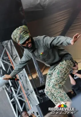 Protoje "Jah Army" Wear and Dreadbag Look Jah Army Mütze