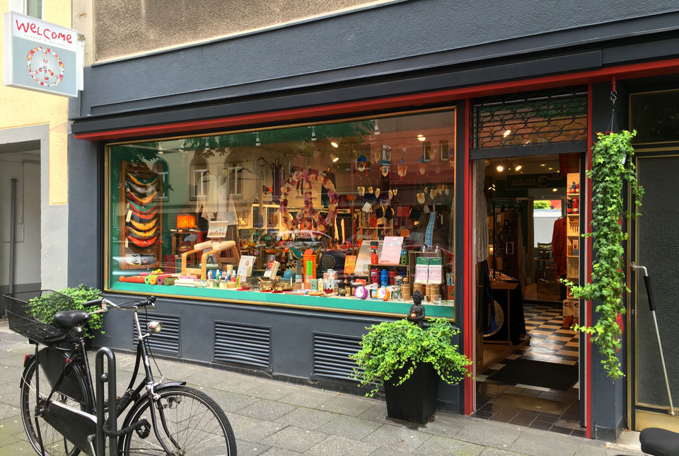 Nova trgovina Dreadbag »Dobrodošli - kupite in pomagajte« v Kölnu