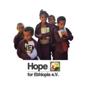 Uniform zum Schulbeginn Hope for Ethiopia - Uniform zum Schulbeginn kaufen