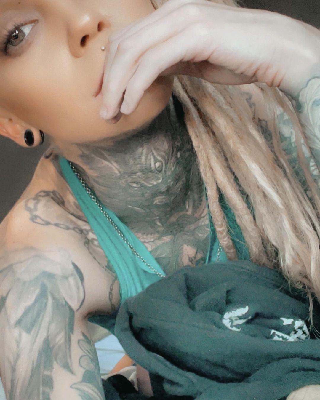 ••
I have passed by many eyes,
But I only ever get lost in yours.
——
#inkedup #f…